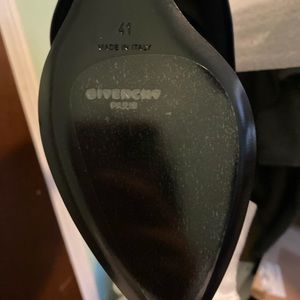 Short shark givenchy boots